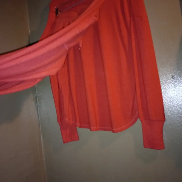 Set - Picture 3 of 3